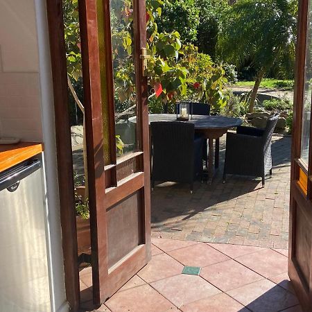 4 On Belmont Avenue Somerset West Exterior foto