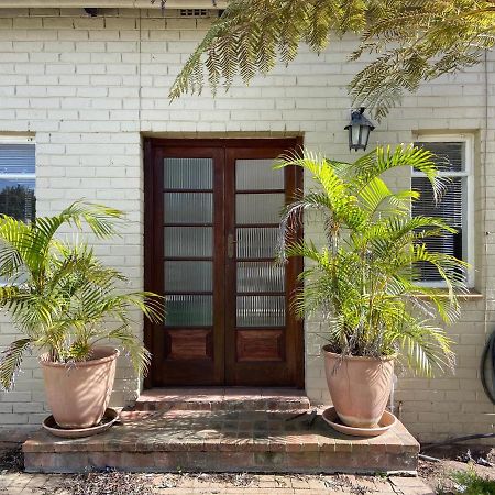 4 On Belmont Avenue Somerset West Exterior foto
